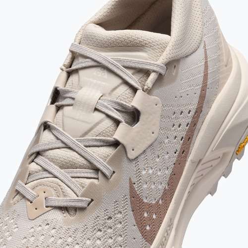 Scarpe da running da donna Nike ACG Zegama cream ii/light orewood brown/diffused taupe