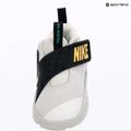 Scarpe per bambini Nike Team Hustle D 12 white/black/clear emerald/topaz gold 6