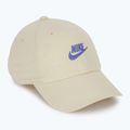 Cappellino con visiera Nike Club Unstructured Futura Wash light khaki/sapphire