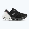 Scarpe da corsa On Cloudflyer 4 bianco/nero delle donne 2