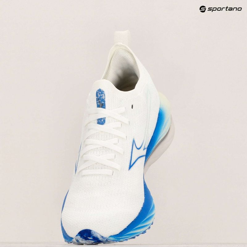 Scarpe da corsa da donna Mizuno Wave Neo Wind bianco/argento/blu-peace 10