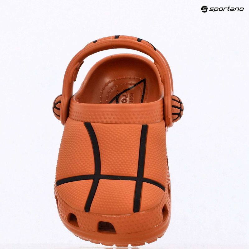 Crocs Classic Basketball Clog Toddler infradito sienna 11