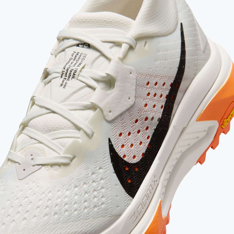 Scarpe da running da donna Nike ACG Zegama summit white/phantom/safety orange/black 10