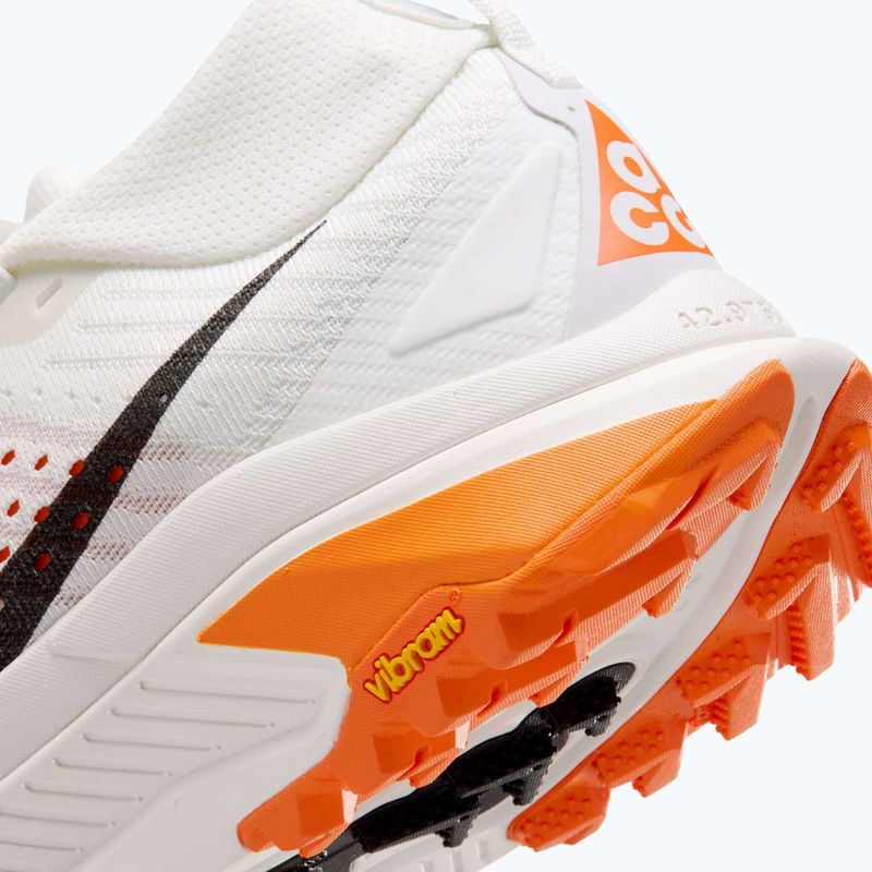 Scarpe da running da donna Nike ACG Zegama summit white/phantom/safety orange/black 11