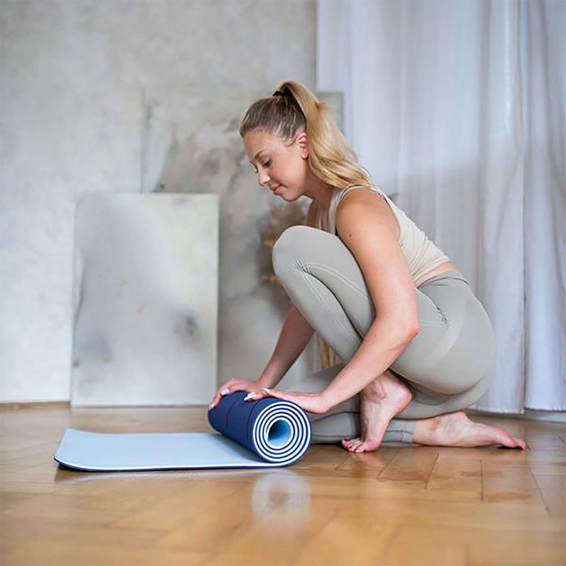 Tappetino da yoga HMS YM10 8 mm blu scuro 12