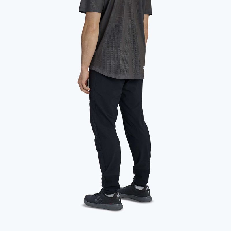 Pantaloni da ciclismo da uomo POC Motion uranium black 2