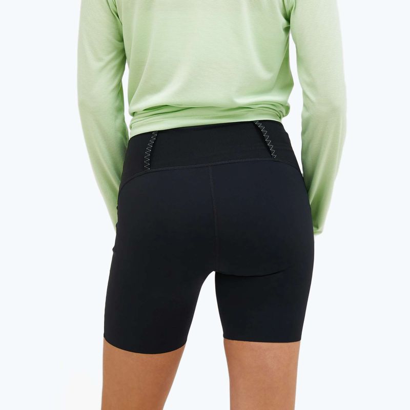 Pantaloncini Peak Performance Light da donna, nero 2